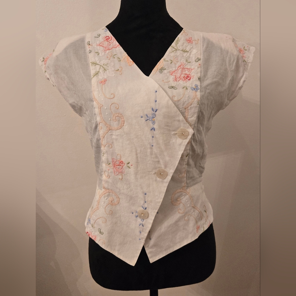 Vintage Women's Wrap Top Floral Embroidered Applique Size Med